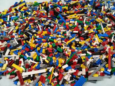 Lego Bricks 3000 pcs with accessories 0