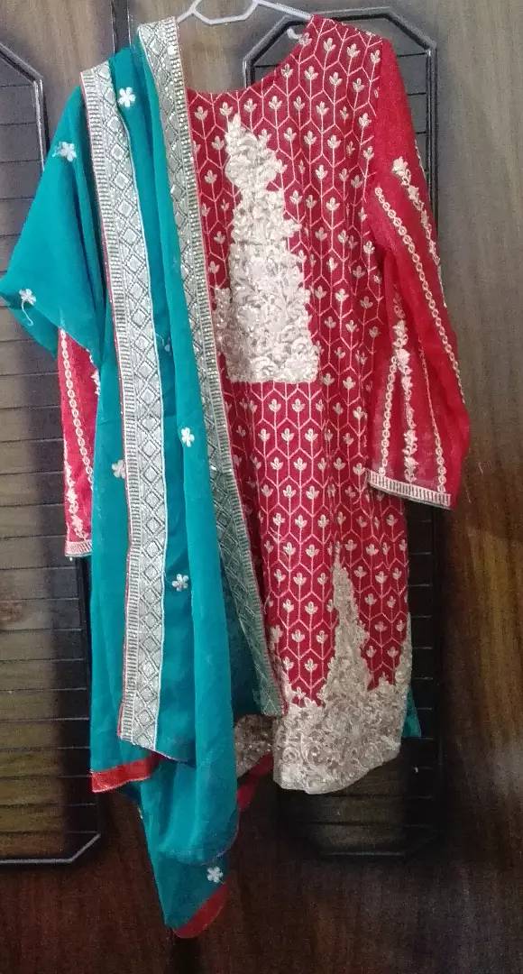 Three piece Fancy sout behtreen stitched 40 chest shirt 42 trouser 40 5