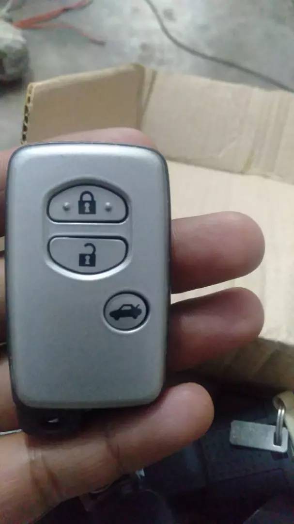 Key maker Honda, Toyota, Suzuki, Nissan keys remotes and smart keys 10