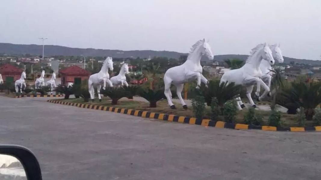 Horse Statue model 0
