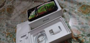 Non PTA - Iphone Xs Max - 64GB Like New Condition Full Complete Box