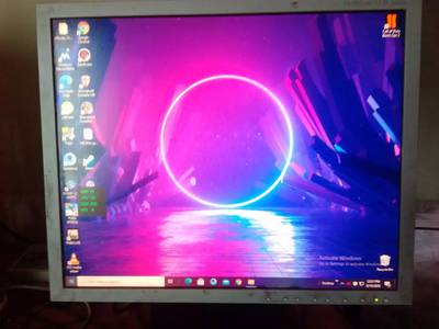 19 inch multisync lcd up to 75 hz for sale