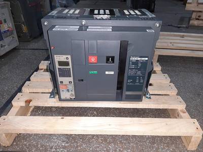 Schneider & Merlin Gerin (MG) ACBs and its accessories