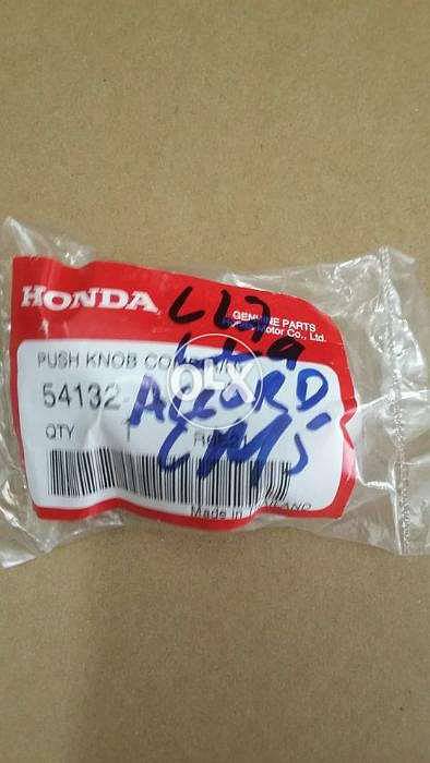 honda accord gear lever button (cl7,cl9,cm5) genuine NOT china 0
