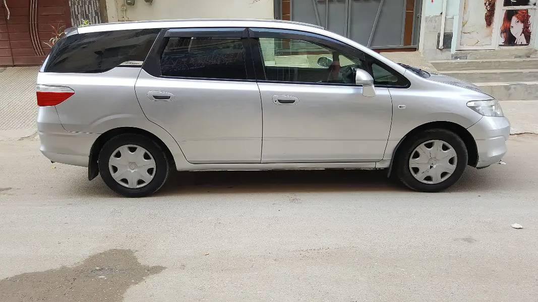 Rent a car in karachi offers Alto Cultus 66cc Corolla Seven Seater 3