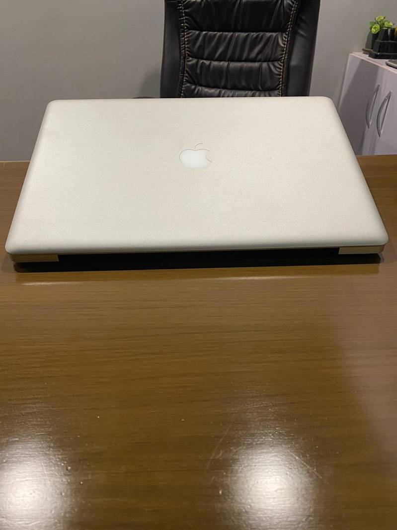 MacBook Pro 17” mid 2011 6