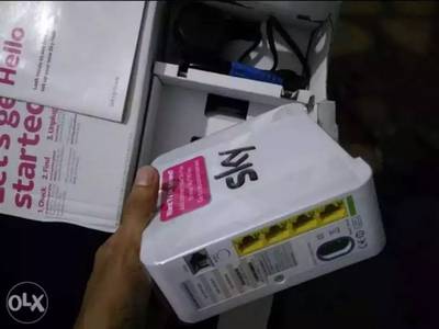 WiFi router Sky box pack wifi (ptcl Pr b chalta ha) tenda