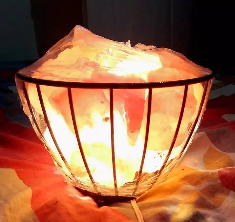 Salt Lamps (Baskets) 6