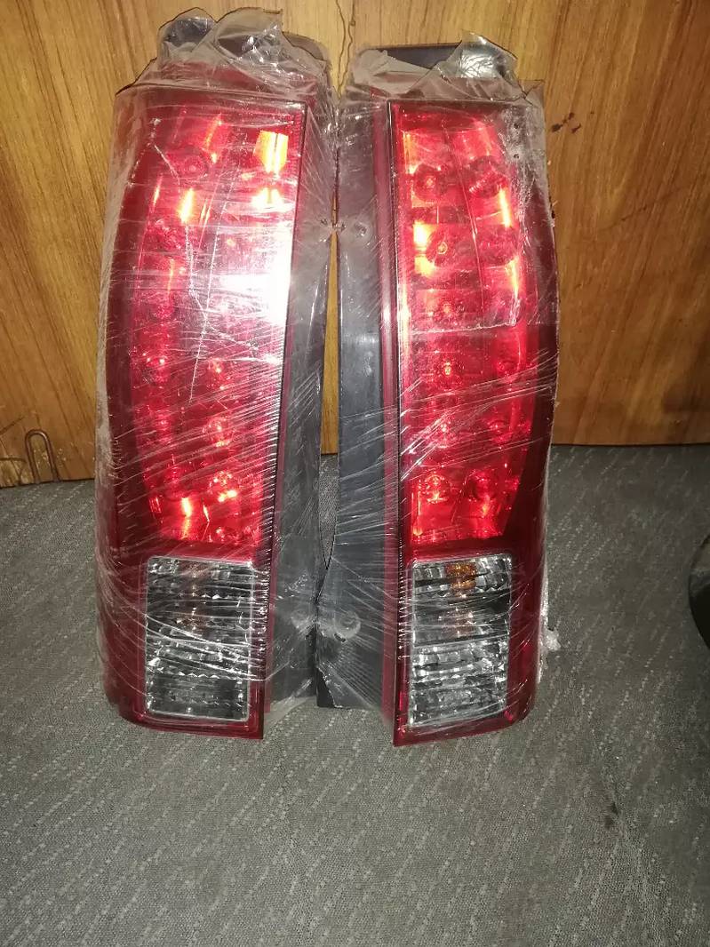 Nissan Otti 2007 Model Back Light Pair 0