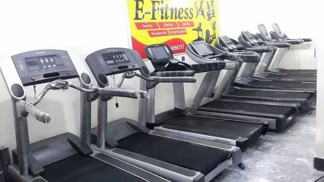 (F11) Life fitness Treadmill Elliptical 1