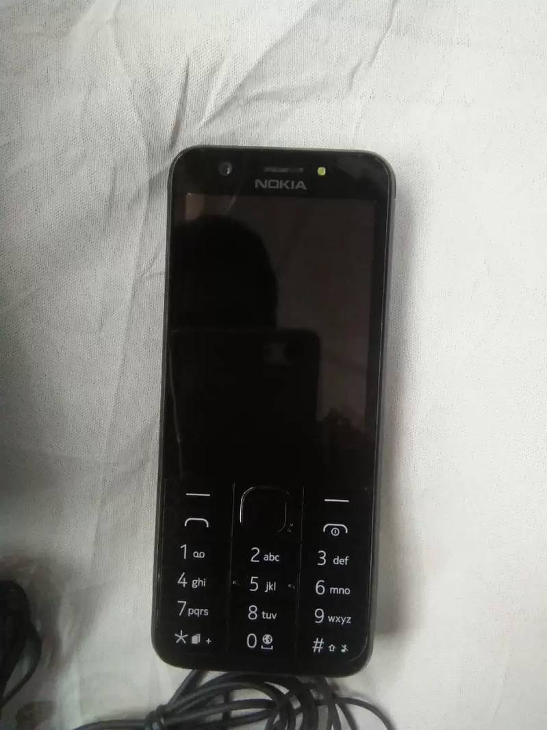 Nokia 230 orignal impot dubai condition 10/10 with chargr handfree box 1