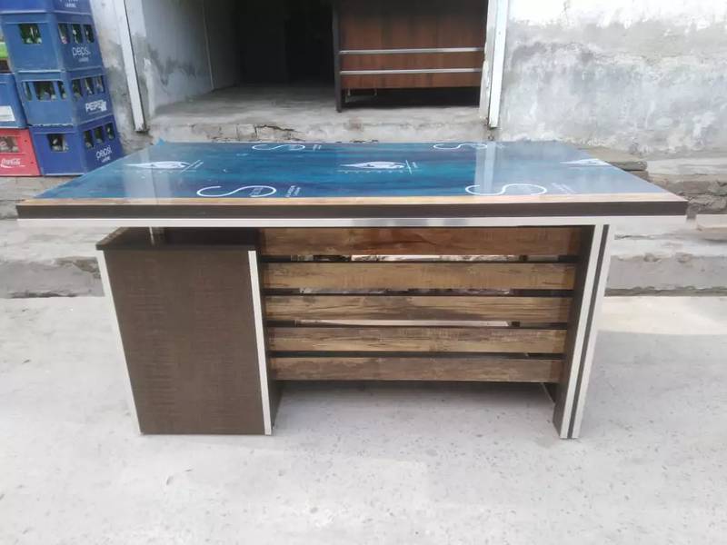 Office table executive with side rack 4