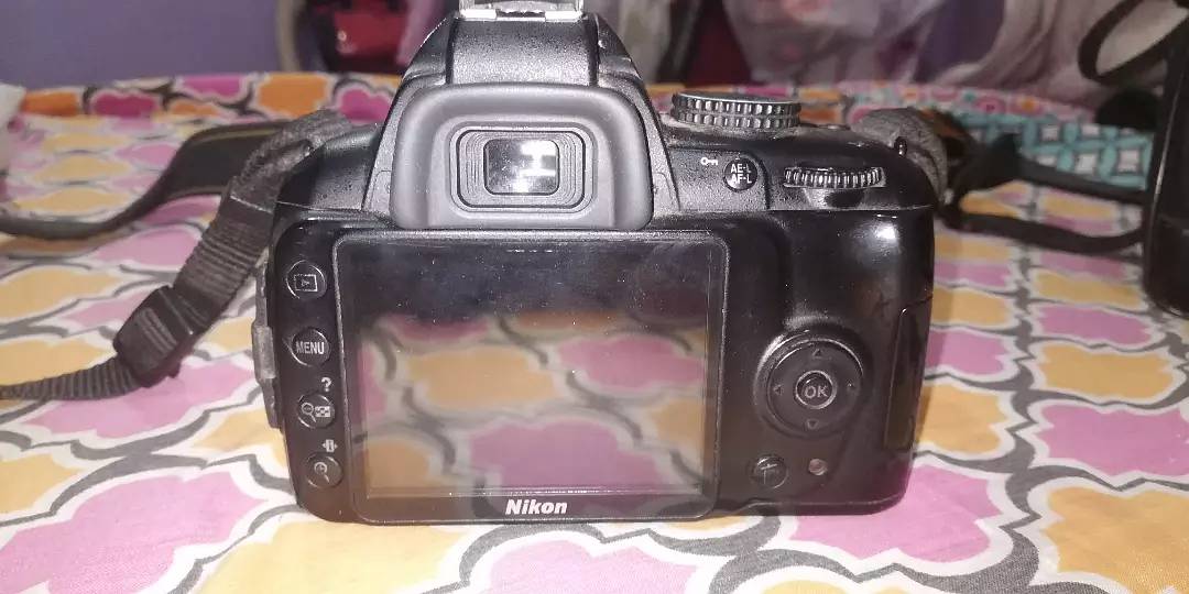 Nikon (D3000) Cmplt Saman Condition 10/9 With Lens 18m/55mm 5