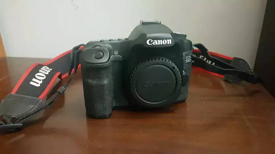 Cannon 50D perfashanal DSLR camera 1