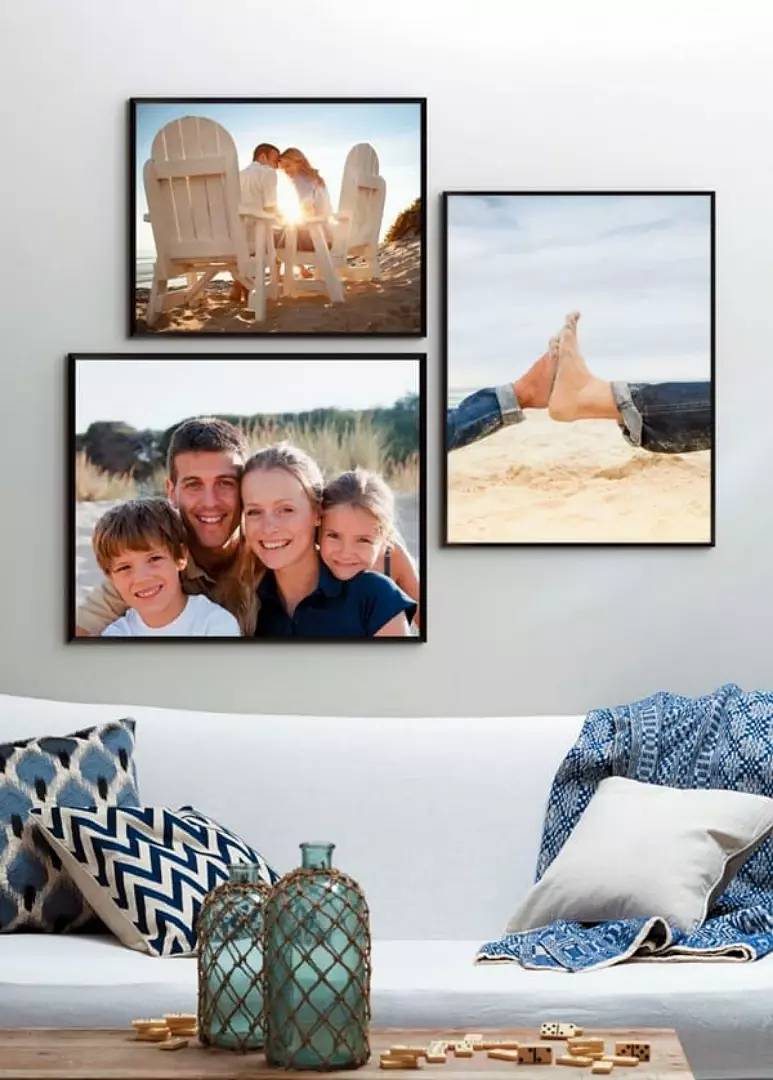 Wall mounted family picture frames 2