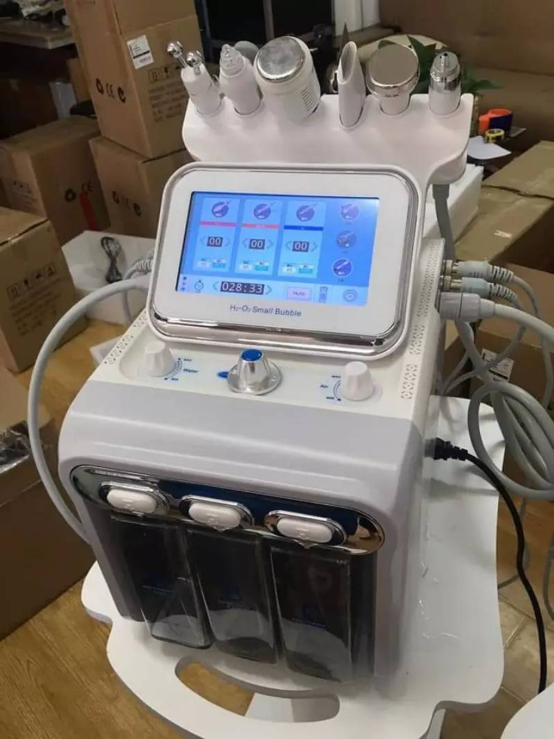 Hydra Facial Machine Available 8 in 1 Unit Gullberg. 7