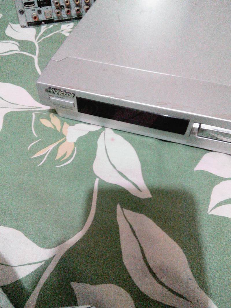 AW VICTOR DVD PLAYER ORIGINAL MADE IN JAPAN WITH REMOTE 5