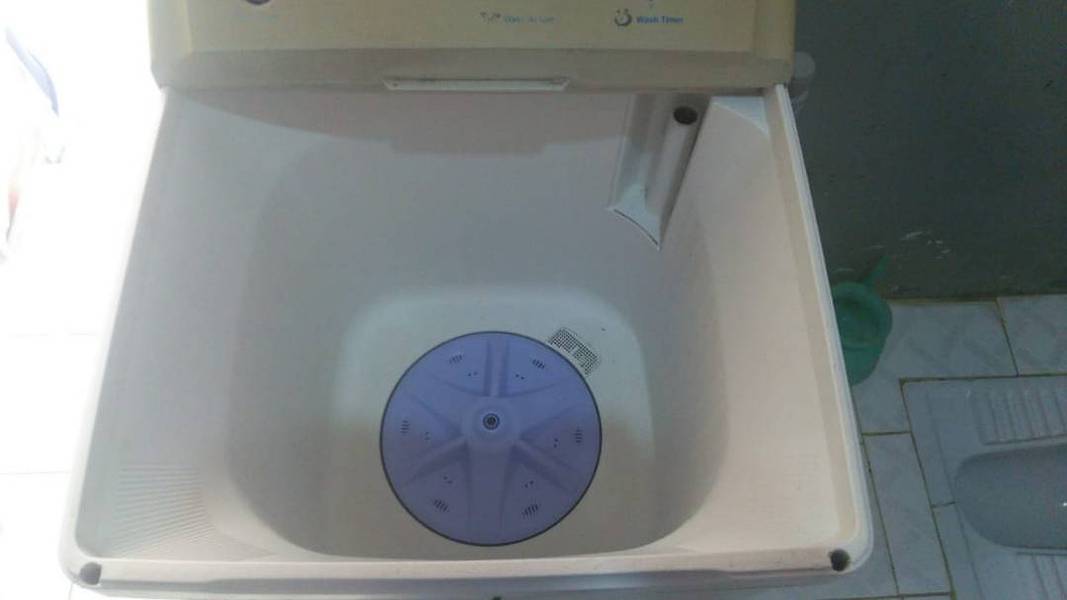 dawlance washing machine in running condition 0