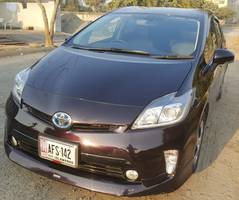 Toyota Prius 2015 model G Package Electric Seats Fully Loaded