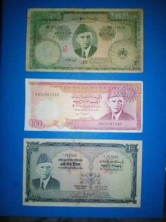 3 different 100 rupees of pakistan 0