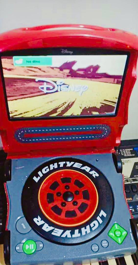 McQueen cars 3 Dvd Portable player Disney Imported 6