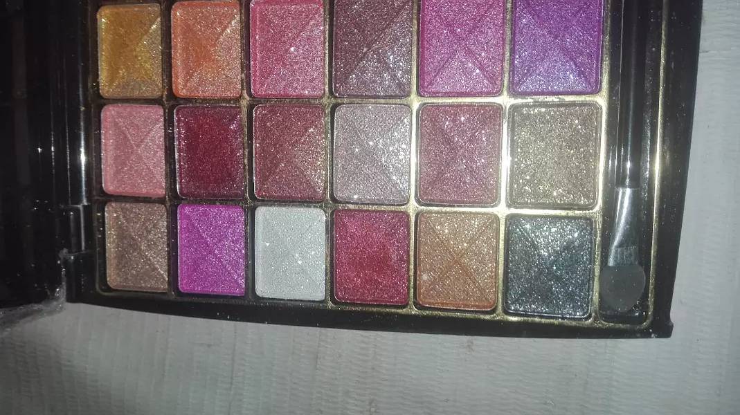 Miss JustGold Shiny 48 - Color Wed Eye Shadows 1