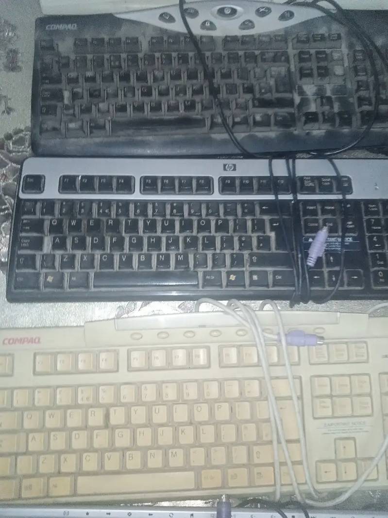 Keyboards for urgent sale 1