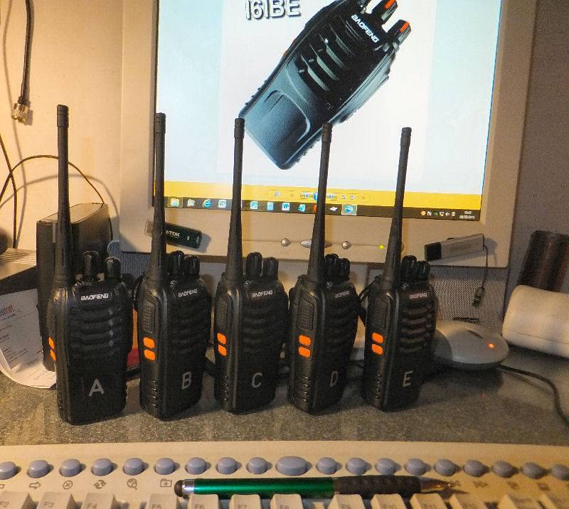 Bao Feng 888S Two way Radios walkie talkies non display wireless Pair 4