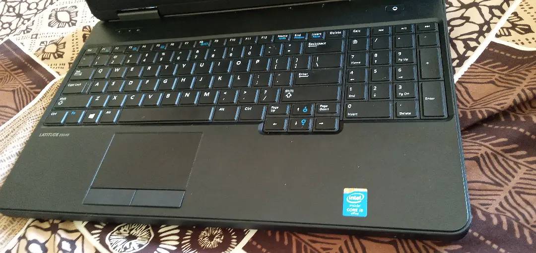 Dell Laptop i5 E5540 2