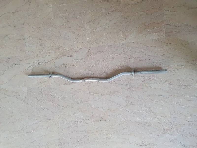 Curved barbell rod 1