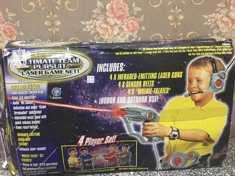 UK imported Ultimate Team Pursuit Laser Game Set toy gun walkie talkie 0