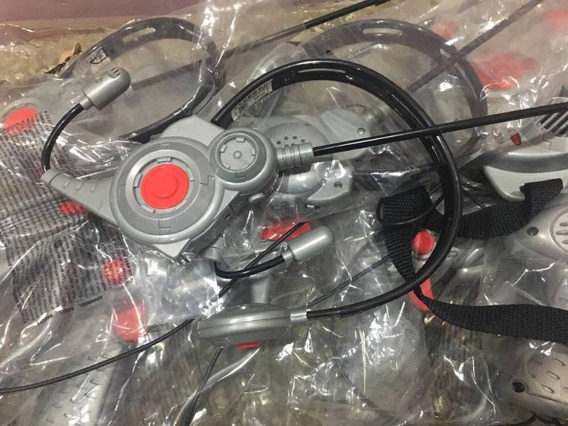 UK imported Ultimate Team Pursuit Laser Game Set toy gun walkie talkie 2
