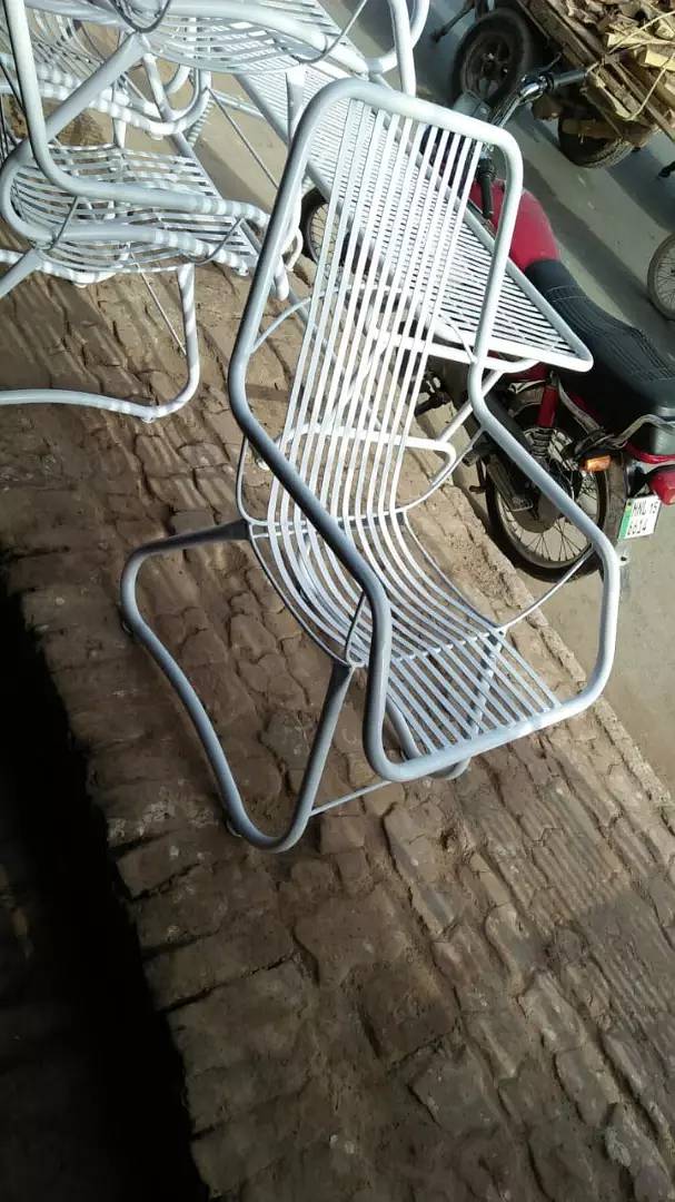 1 Steel Easy Chair Lawn 2