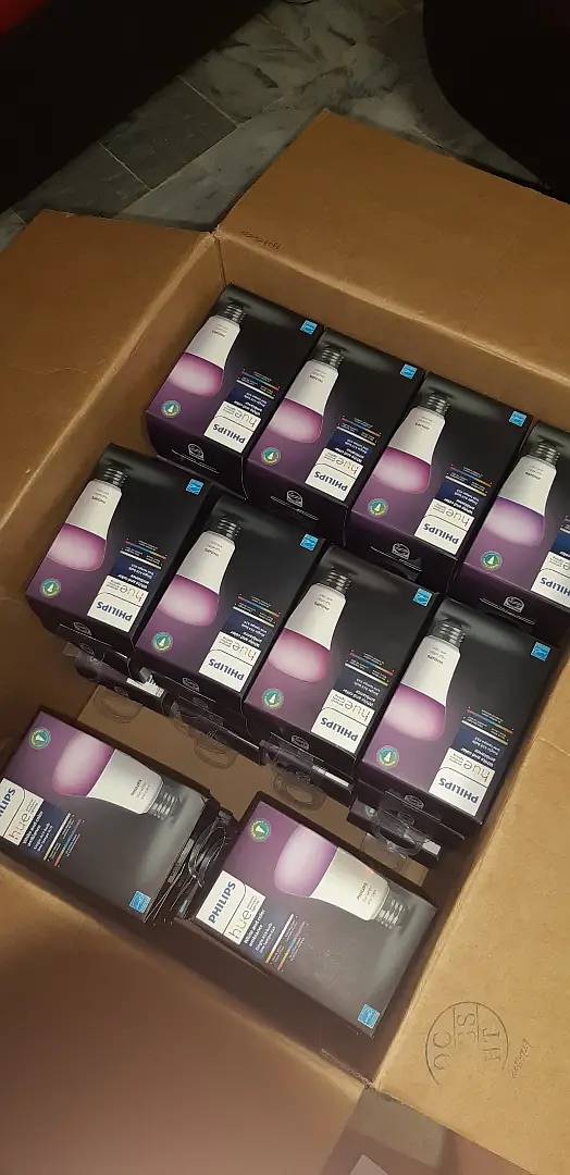 Philips hue smart bulb A19 3rd gen 16million colors 1