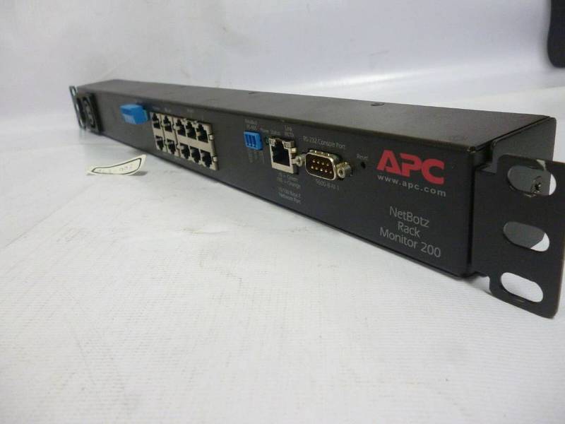 APC NetBotz Rack Monitor 200 without sensors 1