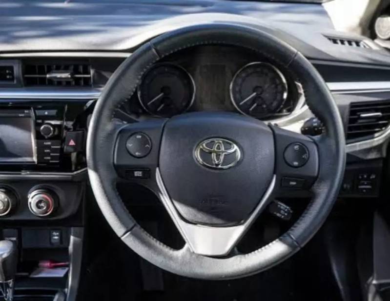 Toyota Corolla multimedia switch available. 3