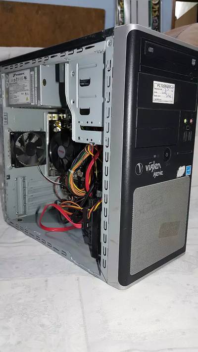 Core i5 4th generation. 8gb 1tb hdd