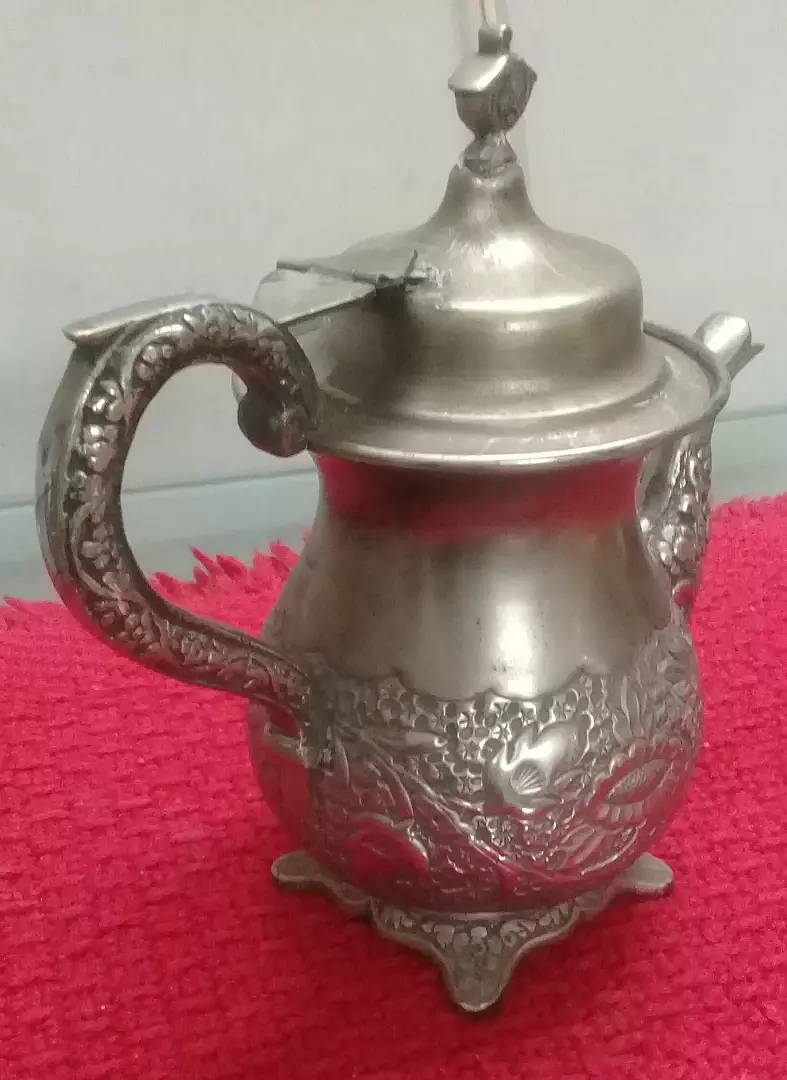 100 to 150 year old Antique tea kettle and sugar pot & antique pandan 4