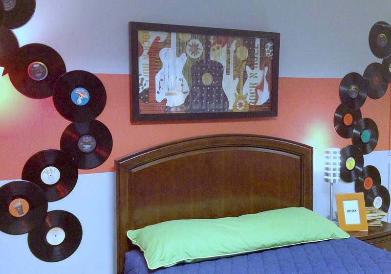 Save the Vinyls . Decor your wall with Vinyls . 7