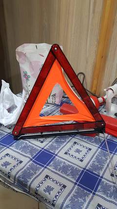 Emergengy reflector for car
