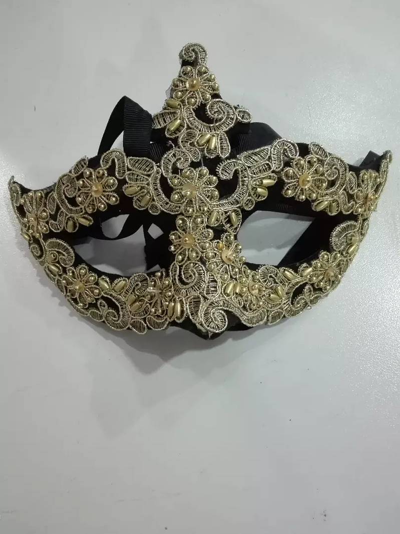 MASQUERADE 5