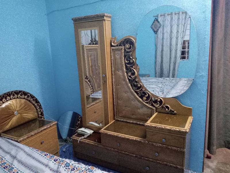 Urgently Sale  Bed Room set in Good condition 2