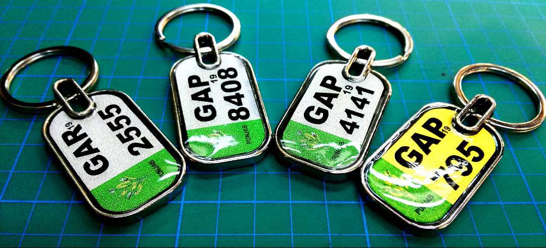 3D glow in light metal keychain Glass coated for long lasting 3