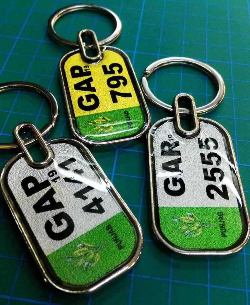 3D glow in light metal keychain Glass coated for long lasting 6