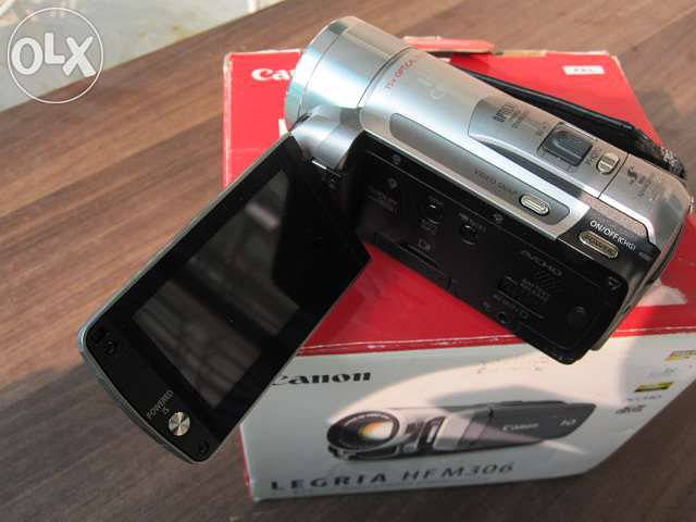Canon LEGRIA HF M306 High Definition Digital Camcorder - Silver 1