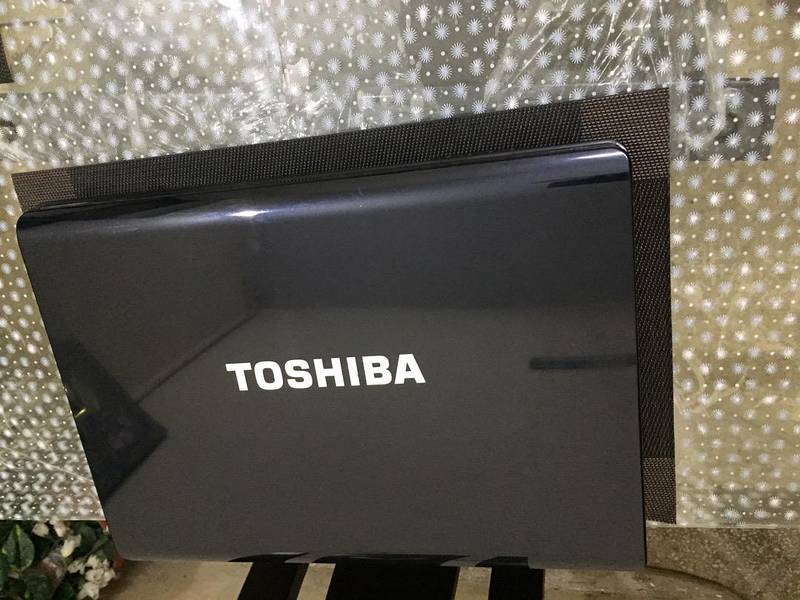 Toshiba SATELLITE MULTIMEDIA Laptop 17in Screen best for online class 2