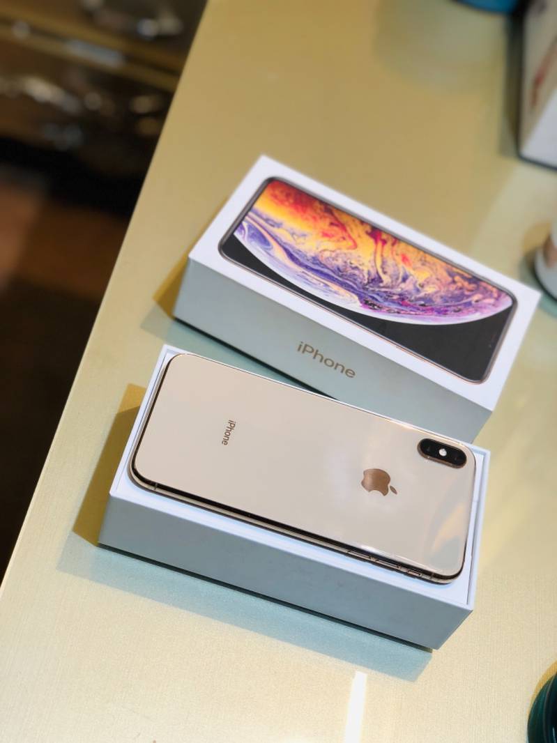 Iphone XS Max, 64 GB GOLD 8