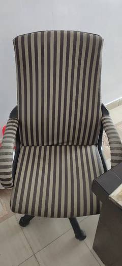 Executive chair for sale in low price