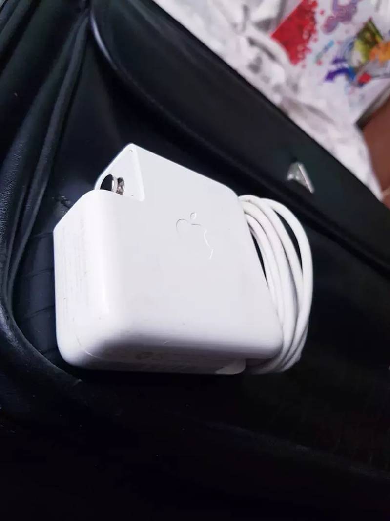 Genuine Macbook Chargers Mega safe 1 and 2 guaranteed! 6