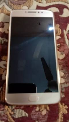 Rs10,000 moto e4 +plus finger print
